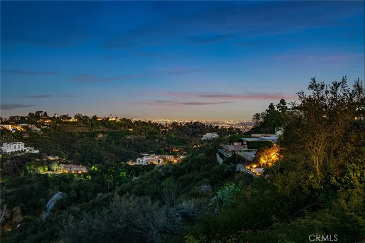 1420 Stradella Road, Los Angeles, California 90077