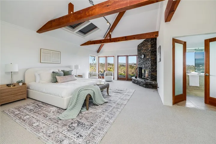 1420 Stradella Road, Los Angeles, California 90077