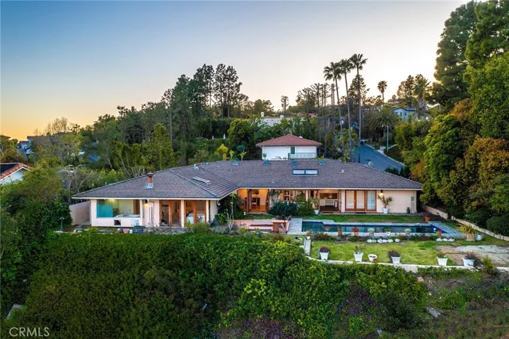 1420 Stradella Road, Los Angeles, California 90077