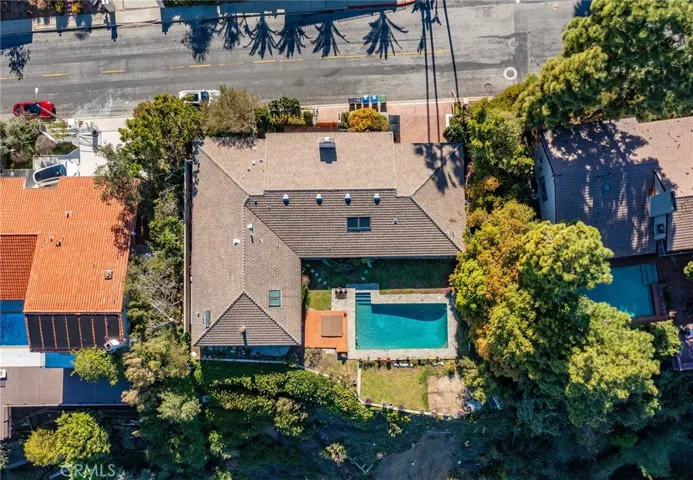 1420 Stradella Road, Los Angeles, California 90077