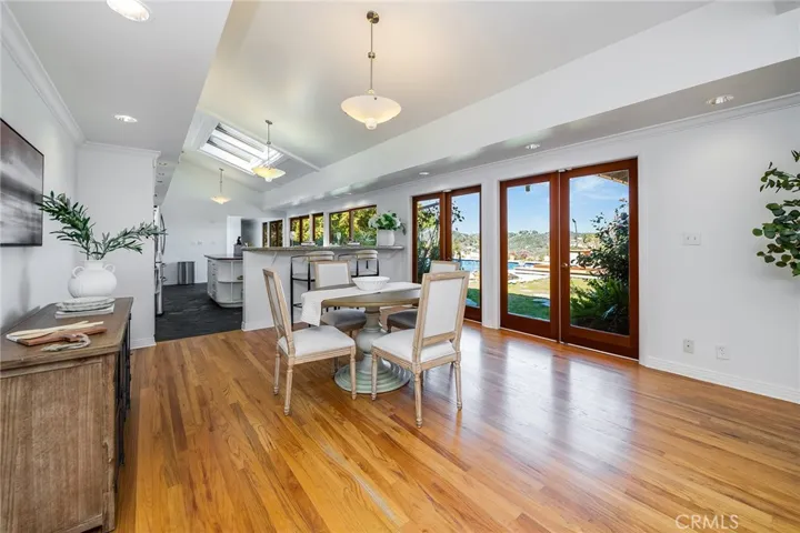 1420 Stradella Road, Los Angeles, California 90077