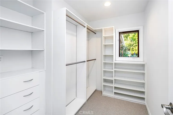 1420 Stradella Road, Los Angeles, California 90077