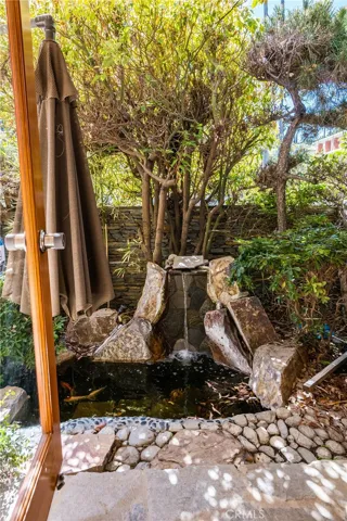 1420 Stradella Road, Los Angeles, California 90077