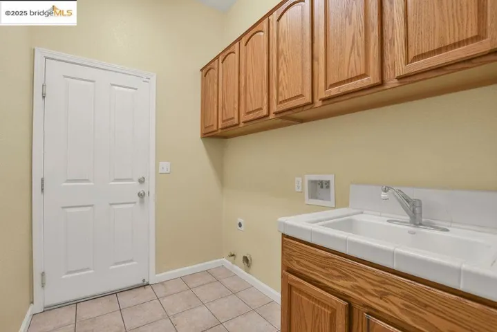 10061 Mosaic Way, Elk Grove, California 95757