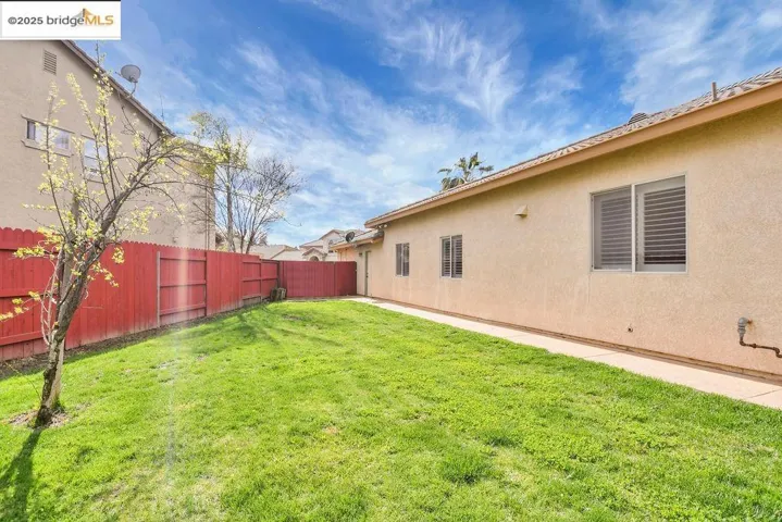 10061 Mosaic Way, Elk Grove, California 95757