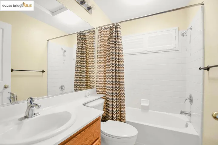 10061 Mosaic Way, Elk Grove, California 95757