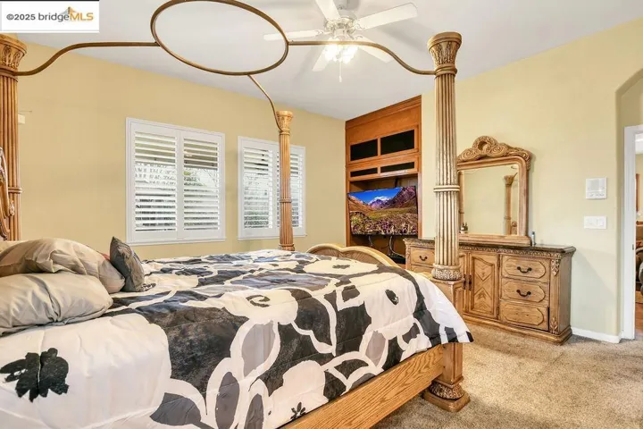 10061 Mosaic Way, Elk Grove, California 95757