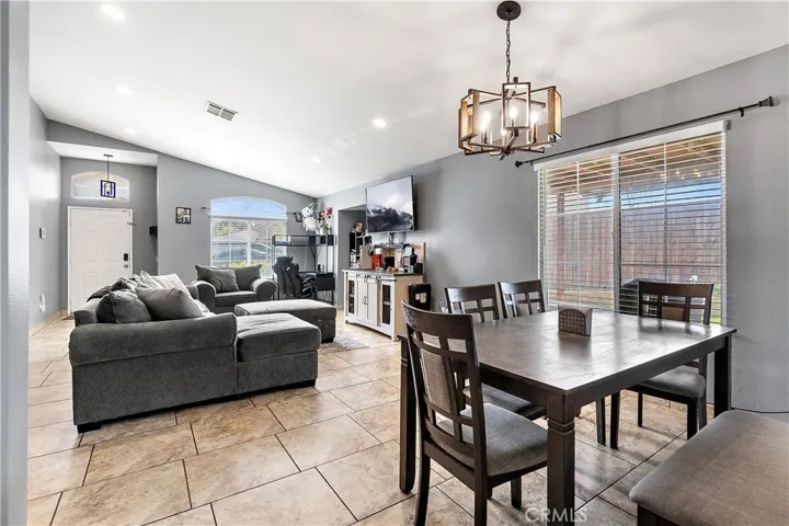 691 Avenida Capistrano, Colton, California 92324