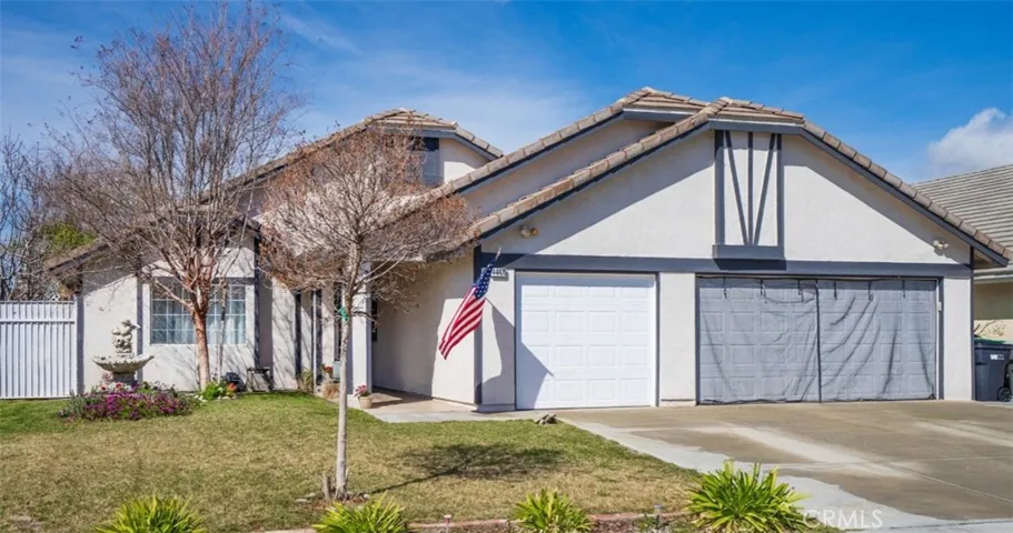 3 Bedroom 2 Bath
POOL HOME!