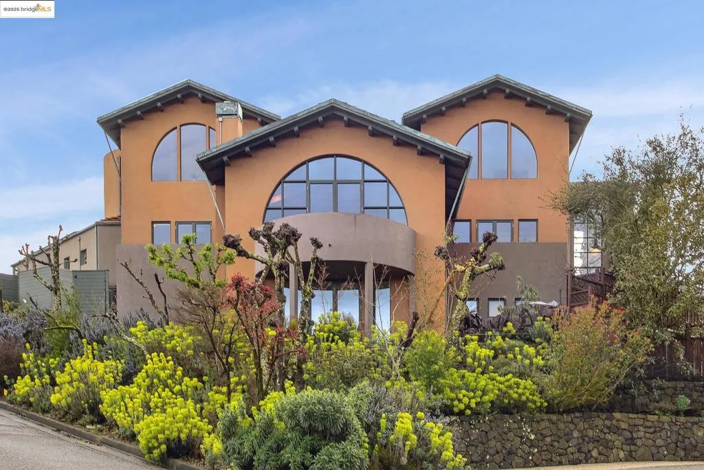 5 Woodside Way, Oakland, California 94611 home-pic-1