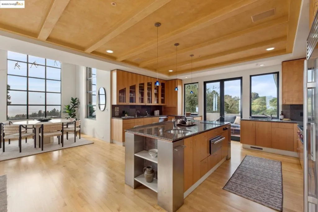 5 Woodside Way, Oakland, California 94611 home-pic-15