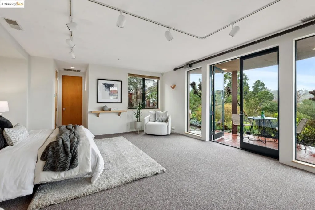 5 Woodside Way, Oakland, California 94611 home-pic-46