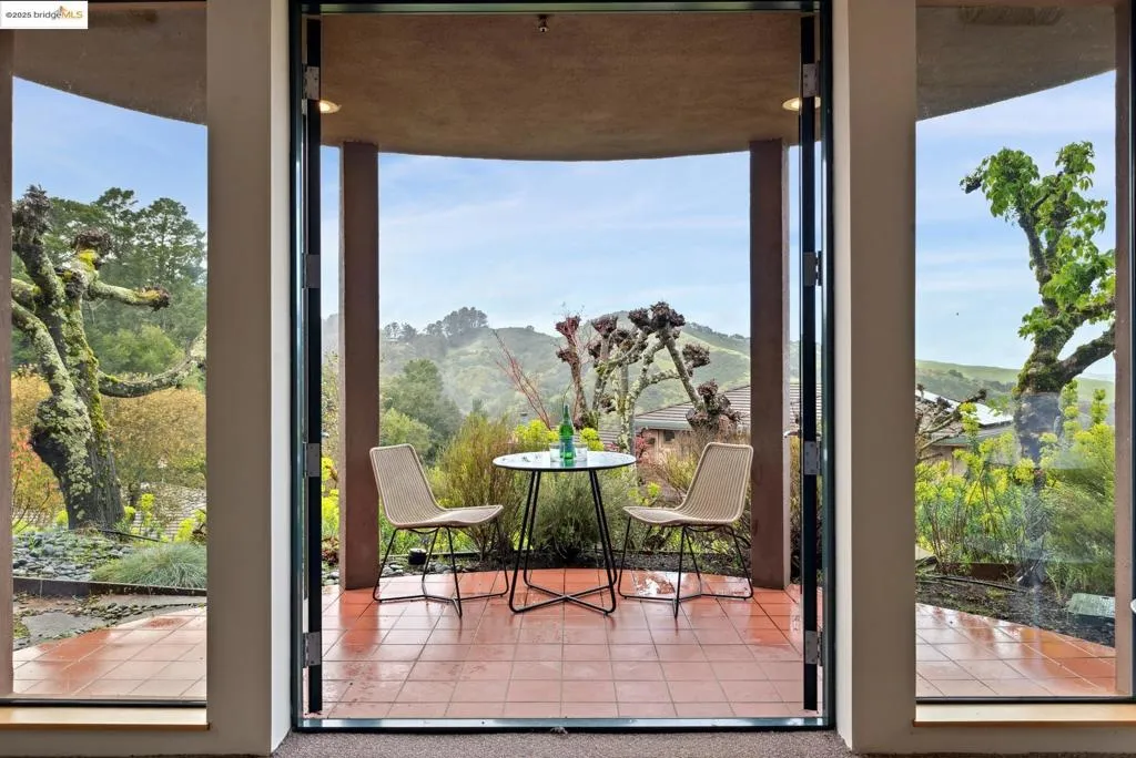 5 Woodside Way, Oakland, California 94611 home-pic-48