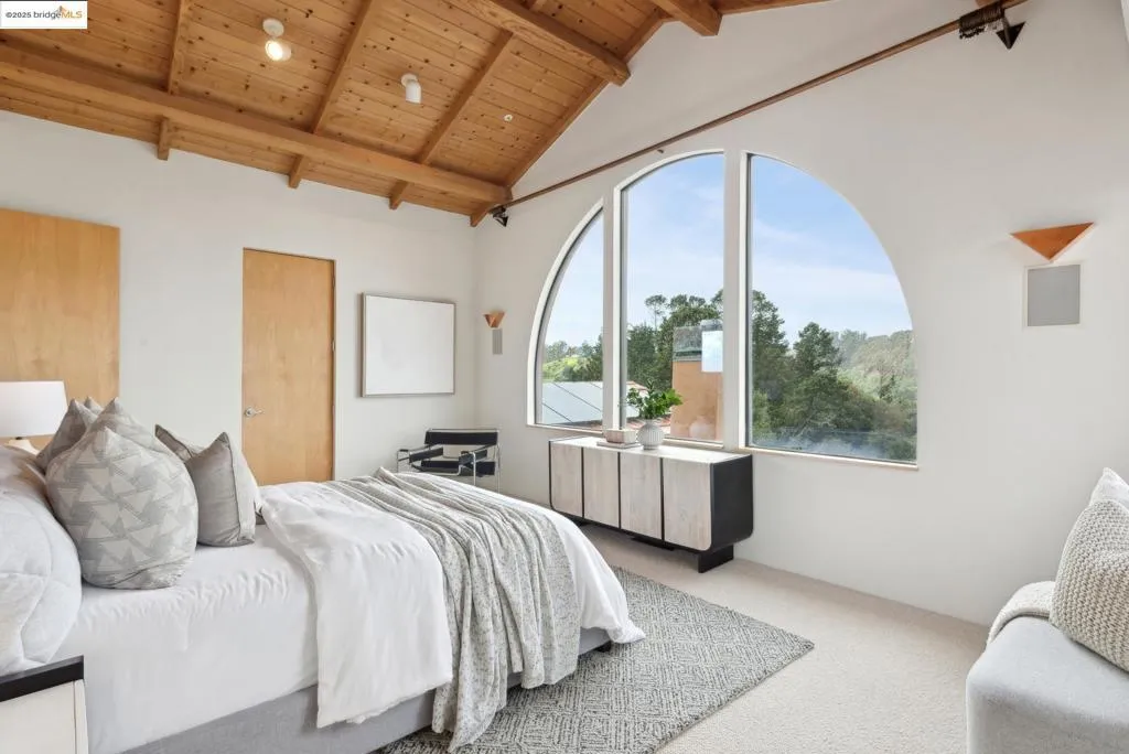5 Woodside Way, Oakland, California 94611 home-pic-38