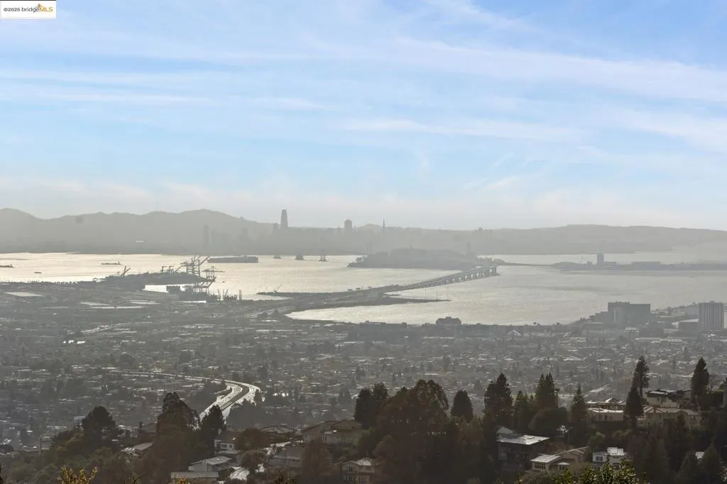 5 Woodside Way, Oakland, California 94611 home-pic-41