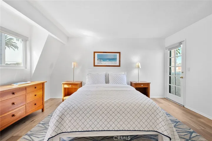 602 Marguerite Avenue, Corona Del Mar, California 92625