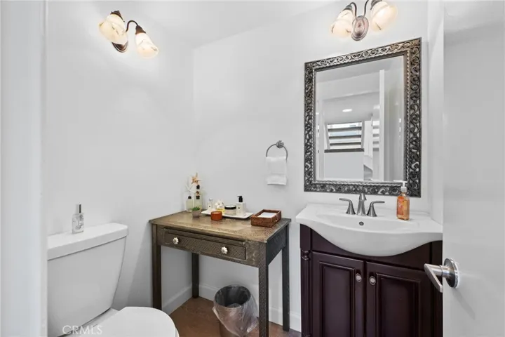 602 Marguerite Avenue, Corona Del Mar, California 92625