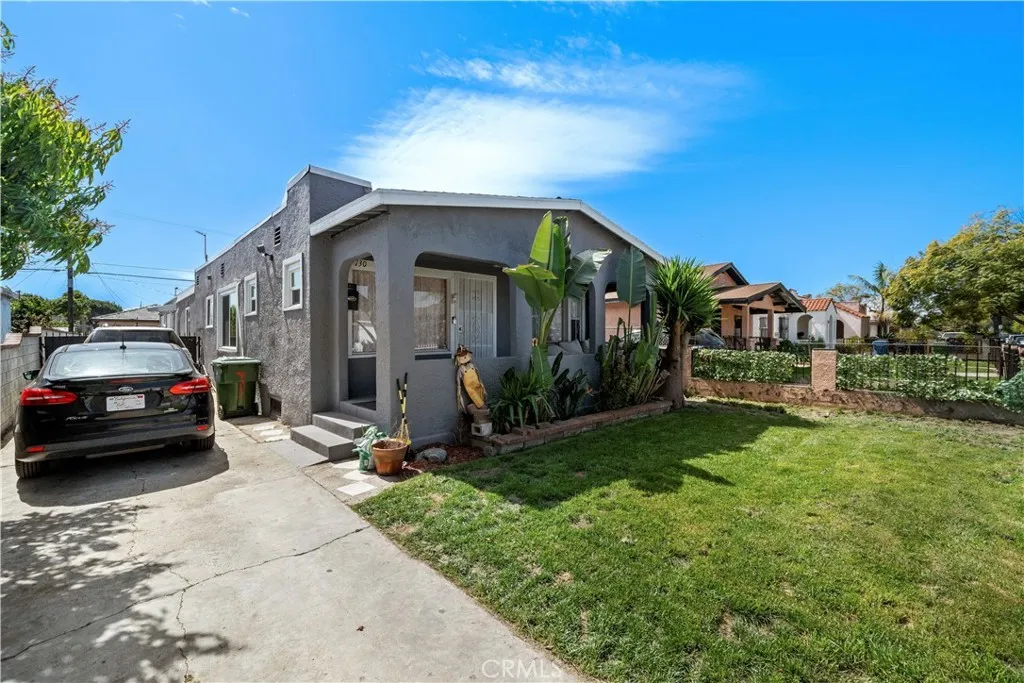 730 E 89th Street, Los Angeles, California 90002 home-pic-0