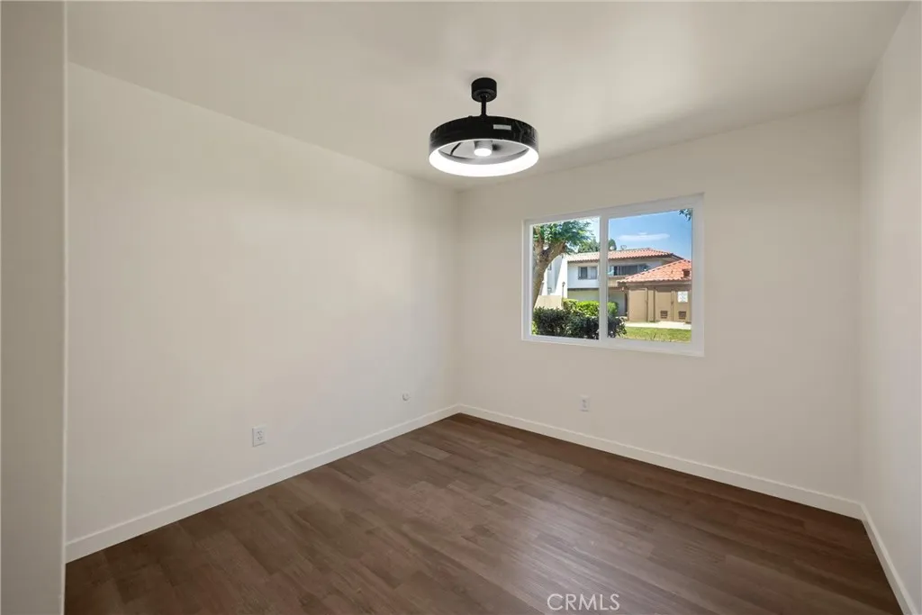 2501 W Sunflower Avenue H1, Santa Ana, California 92704 home-pic-17