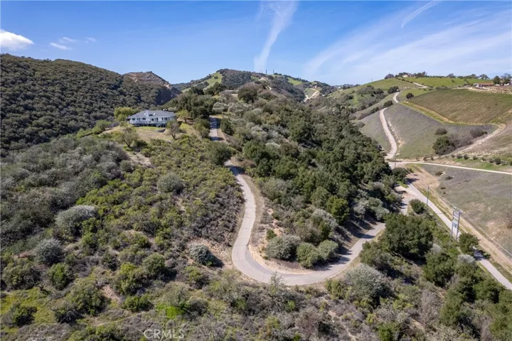 Private driveway up to property & stunning views