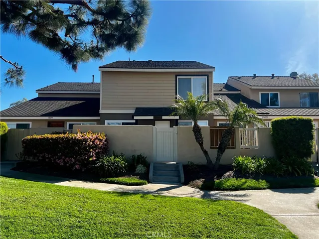 19081 Sloop Circle, Huntington Beach, California 92648