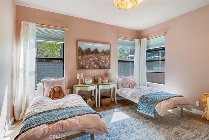 downstair bedroom