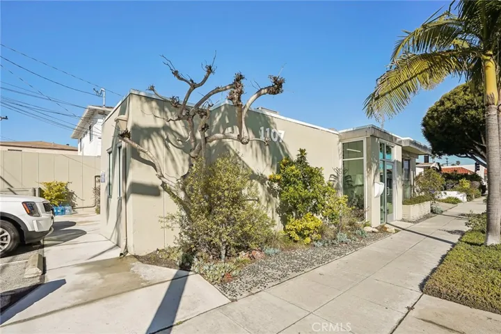 1107 S Pacific Coast, Redondo Beach, California 90277