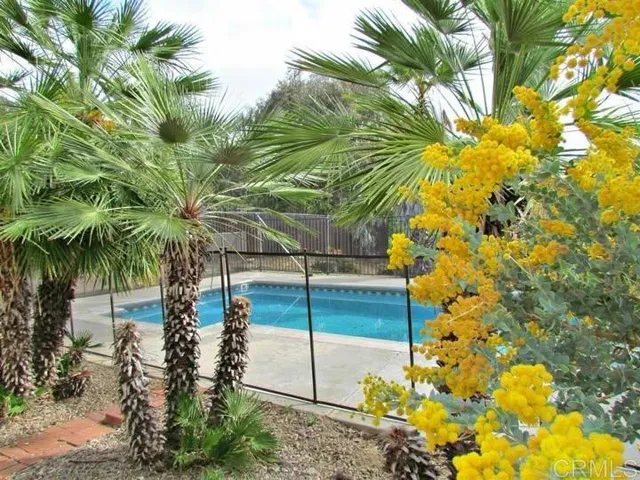 16898 Whispering Oaks Lane, Ramona, California 92065