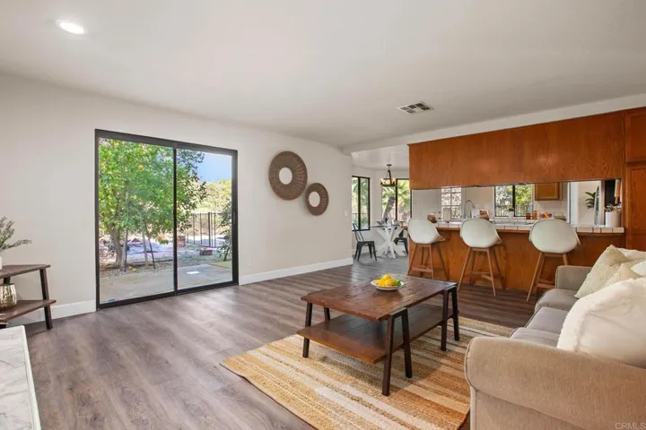 16898 Whispering Oaks Lane, Ramona, California 92065