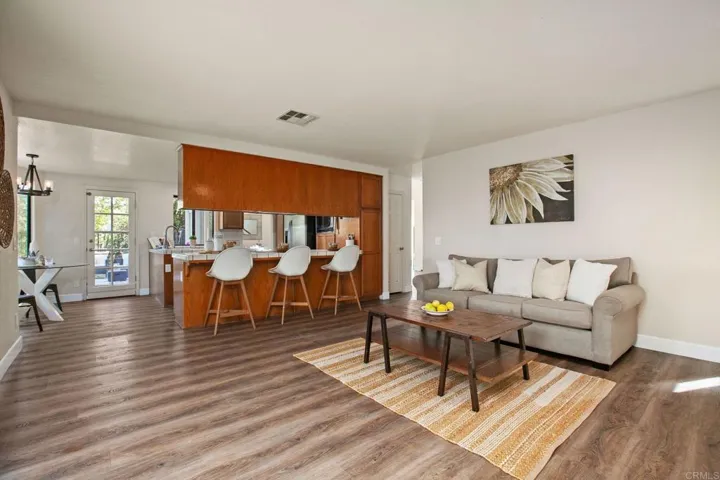 16898 Whispering Oaks Lane, Ramona, California 92065