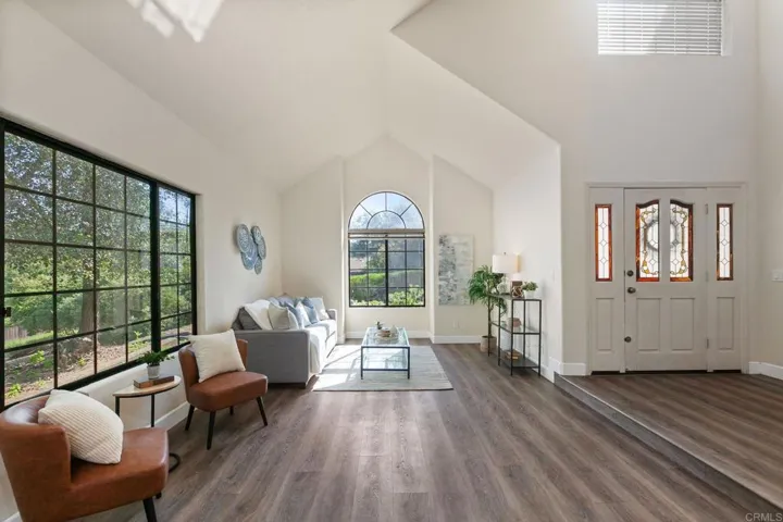 16898 Whispering Oaks Lane, Ramona, California 92065