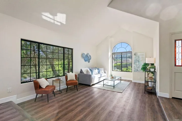 16898 Whispering Oaks Lane, Ramona, California 92065