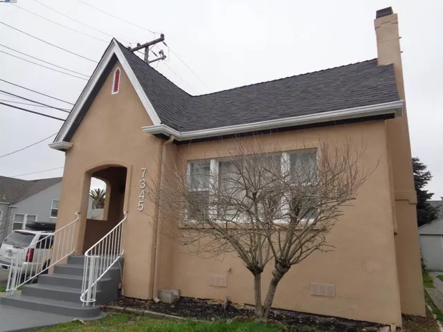 7345 Holly St, Oakland, California 94621