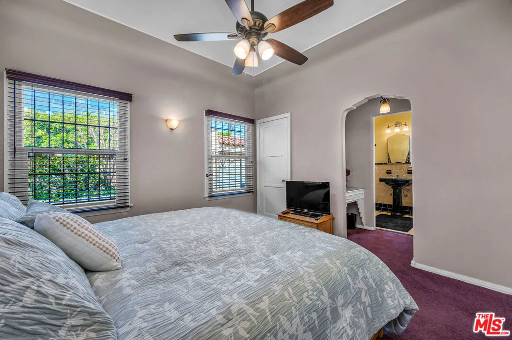 6427 Lindenhurst Avenue, Los Angeles, California 90048 home-pic-18