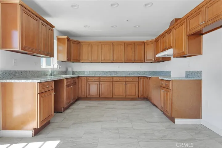 19205 Ottawa Road, Apple Valley, California 92308