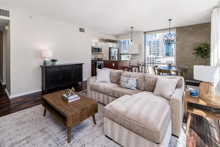 321 10th Avenue 1101, San Diego, California 92101