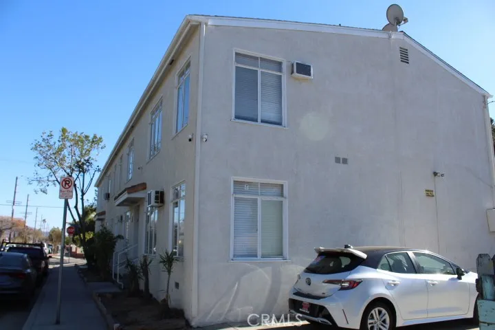 5761 Fair Avenue, North Hollywood, California 91601