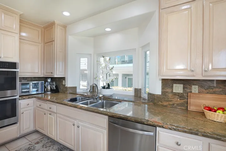 Plenty of counter space!