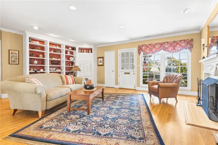 325 W Brookdale Place, Fullerton, California 92832