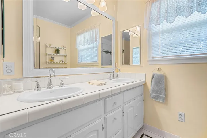 325 W Brookdale Place, Fullerton, California 92832
