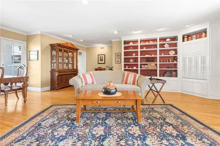 325 W Brookdale Place, Fullerton, California 92832