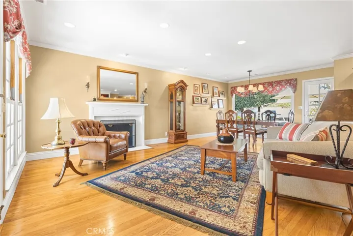 325 W Brookdale Place, Fullerton, California 92832