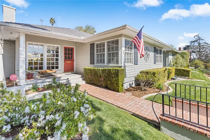 325 W Brookdale Place, Fullerton, California 92832