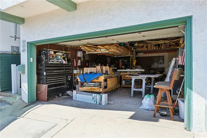 225 9th Street, Manhattan Beach, California 90266