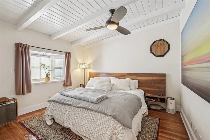 225 9th Street, Manhattan Beach, California 90266