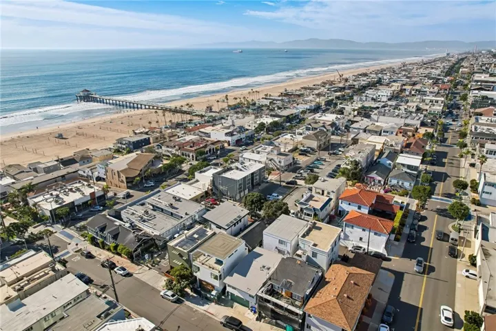 225 9th Street, Manhattan Beach, California 90266