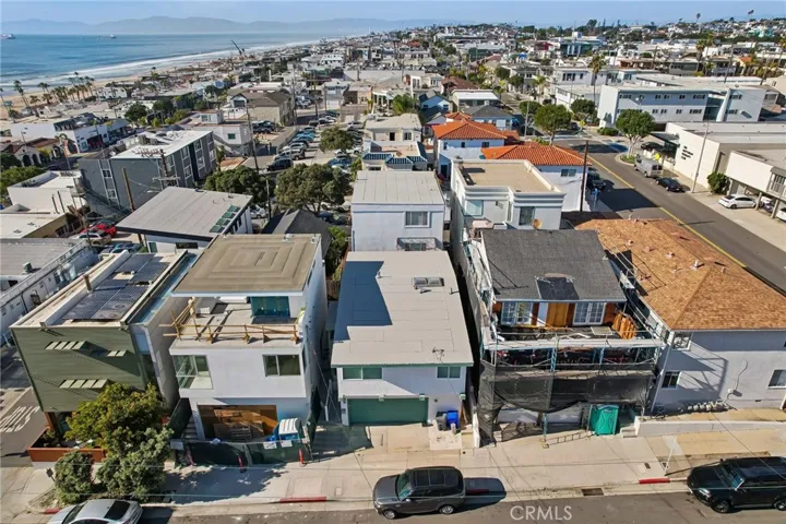 225 9th Street, Manhattan Beach, California 90266