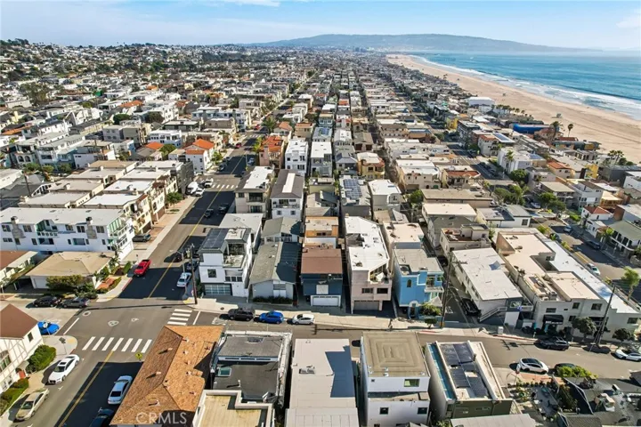 225 9th Street, Manhattan Beach, California 90266
