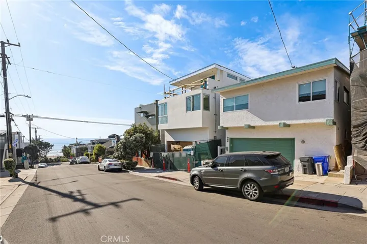 225 9th Street, Manhattan Beach, California 90266