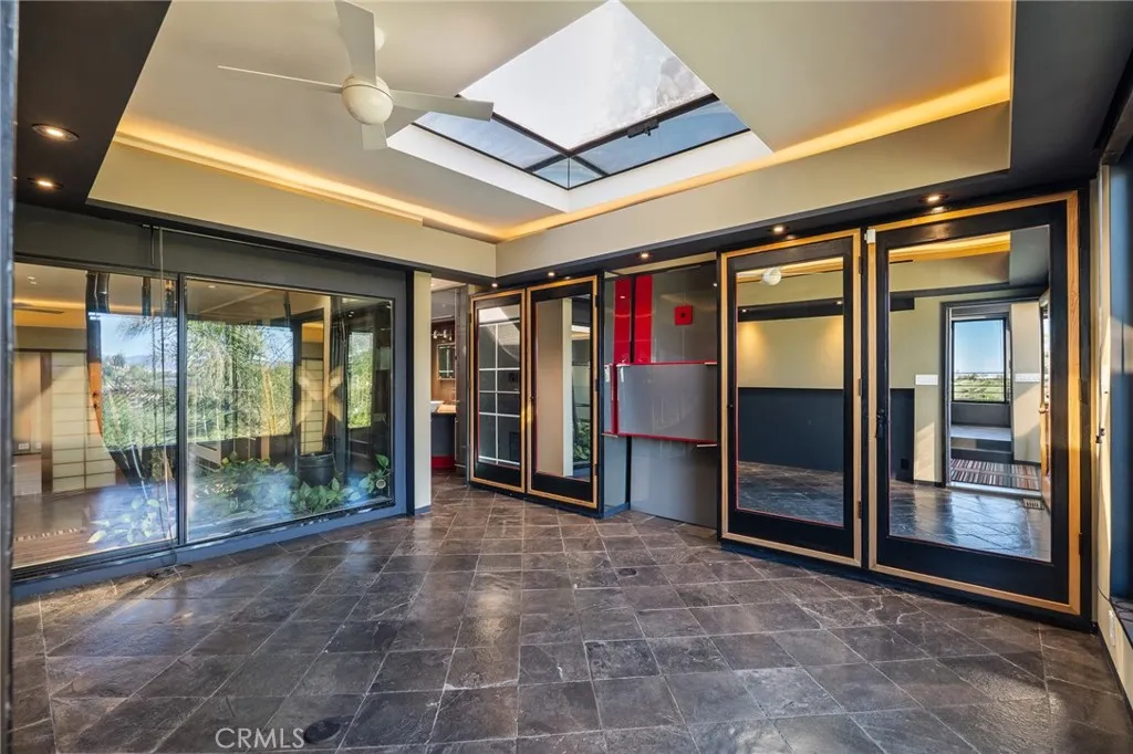 6907 Treasure Trail, Hollywood Hills, California 90068 home-pic-16